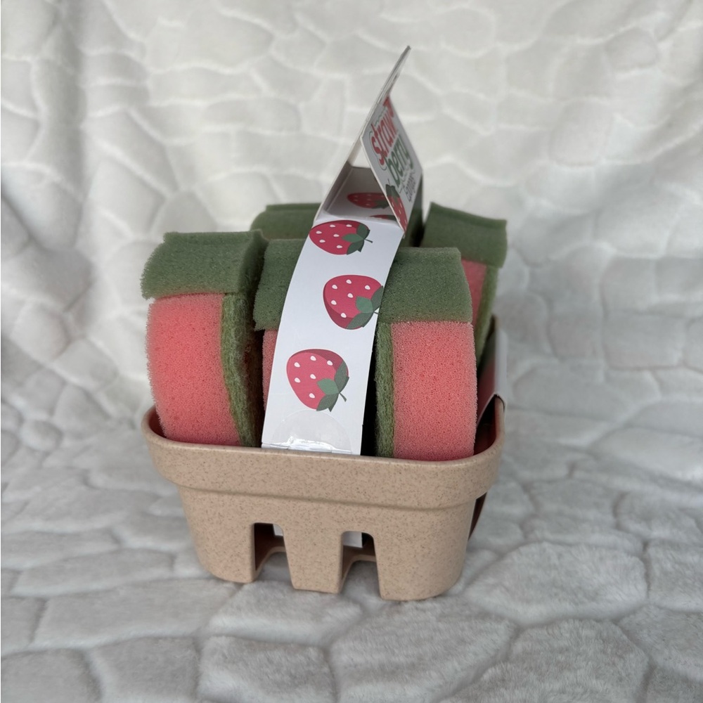 Joie Basket & 6Pc Strawberry Dual-sided Sponges - Picture 3 of 6